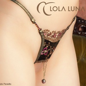 Lola Luna Ouvert-String Irina Open